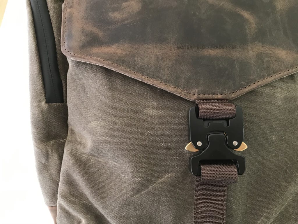 waterfield field backpack buckle lock