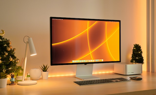 connect monitor mac studio - cover