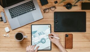 3 Ways To Use An iPad as a Drawing Tablet with a Mac (inc. for Procreate)