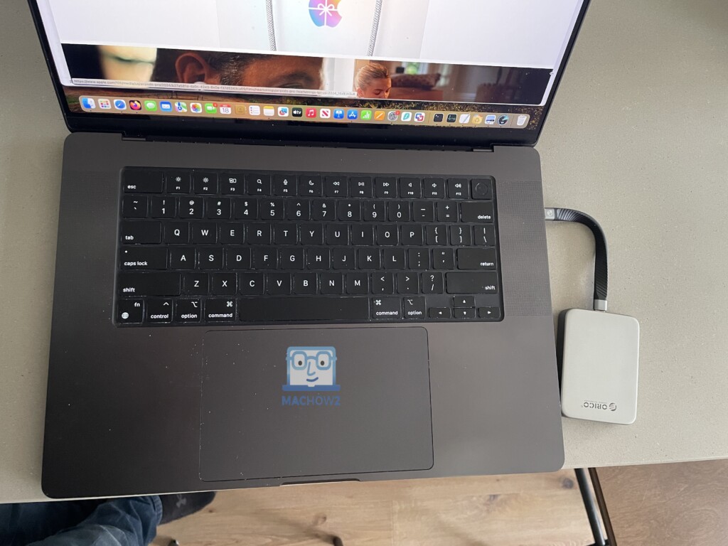 orico k20 connected to mac usb-c - thunderbolt