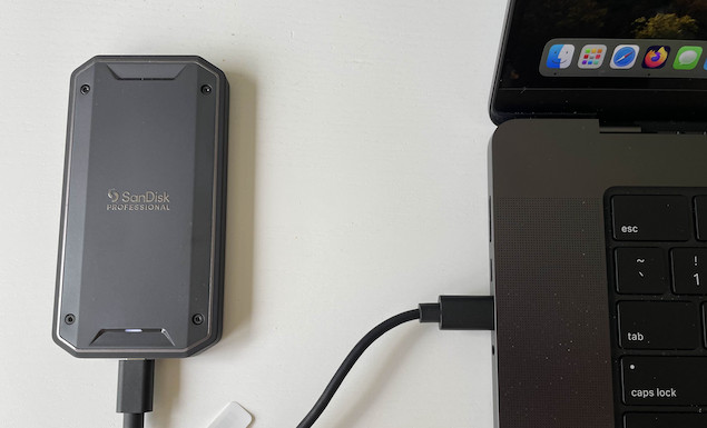 best thunderbolt drive for mac - cover
