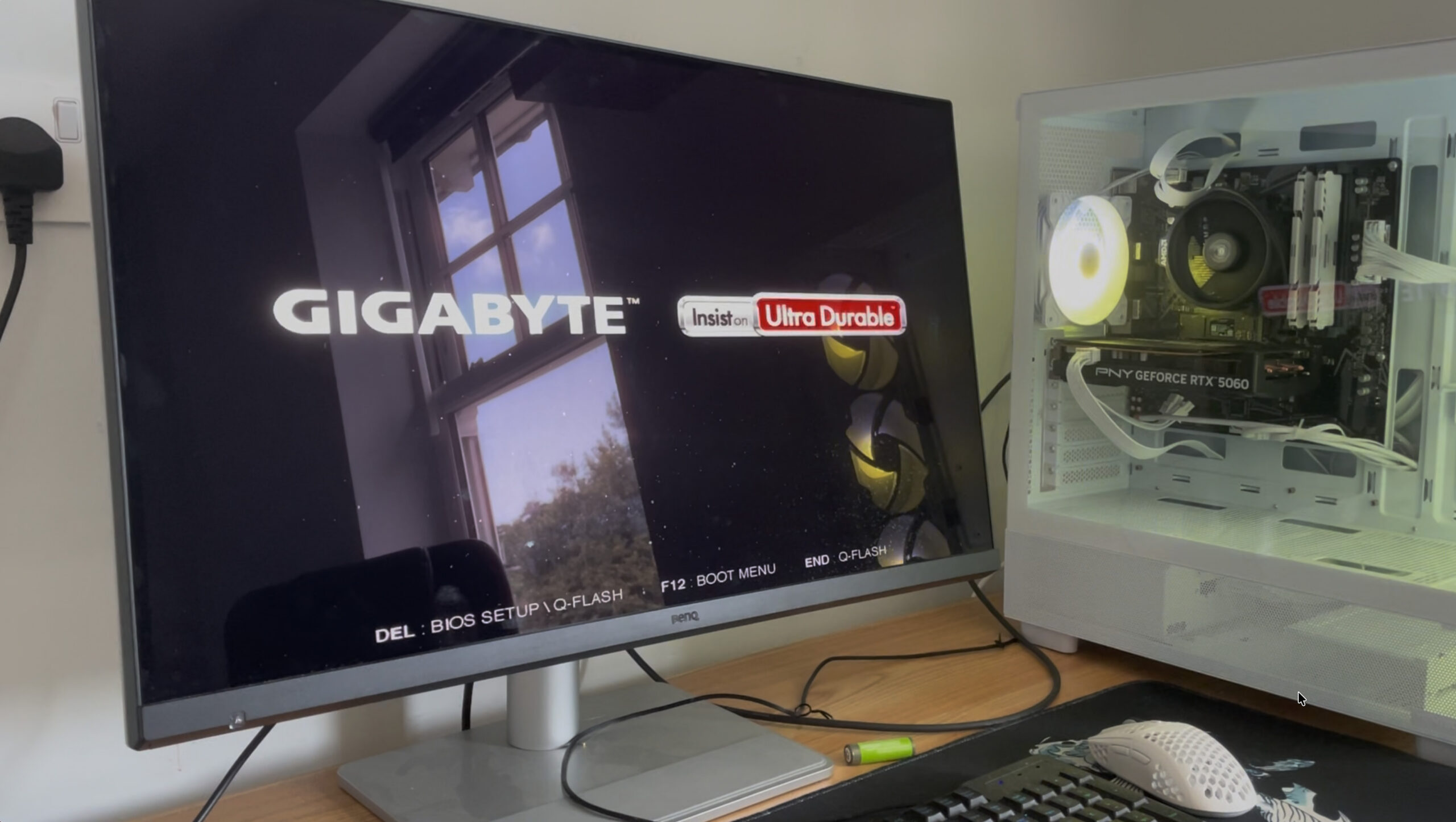 Windows 11 boot drive created on Apple Silicon Mac with Rufus recognized by PC BIOS.